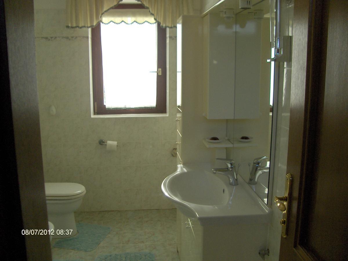 Apartman Andela Labinci Екстериор снимка
